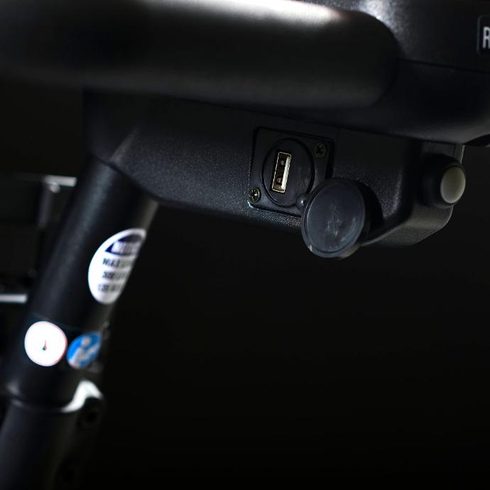 buzzaround xl usb port
